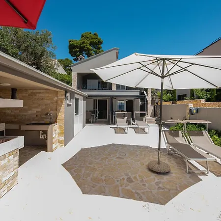 In With Wifi アパート ペトルチャネ